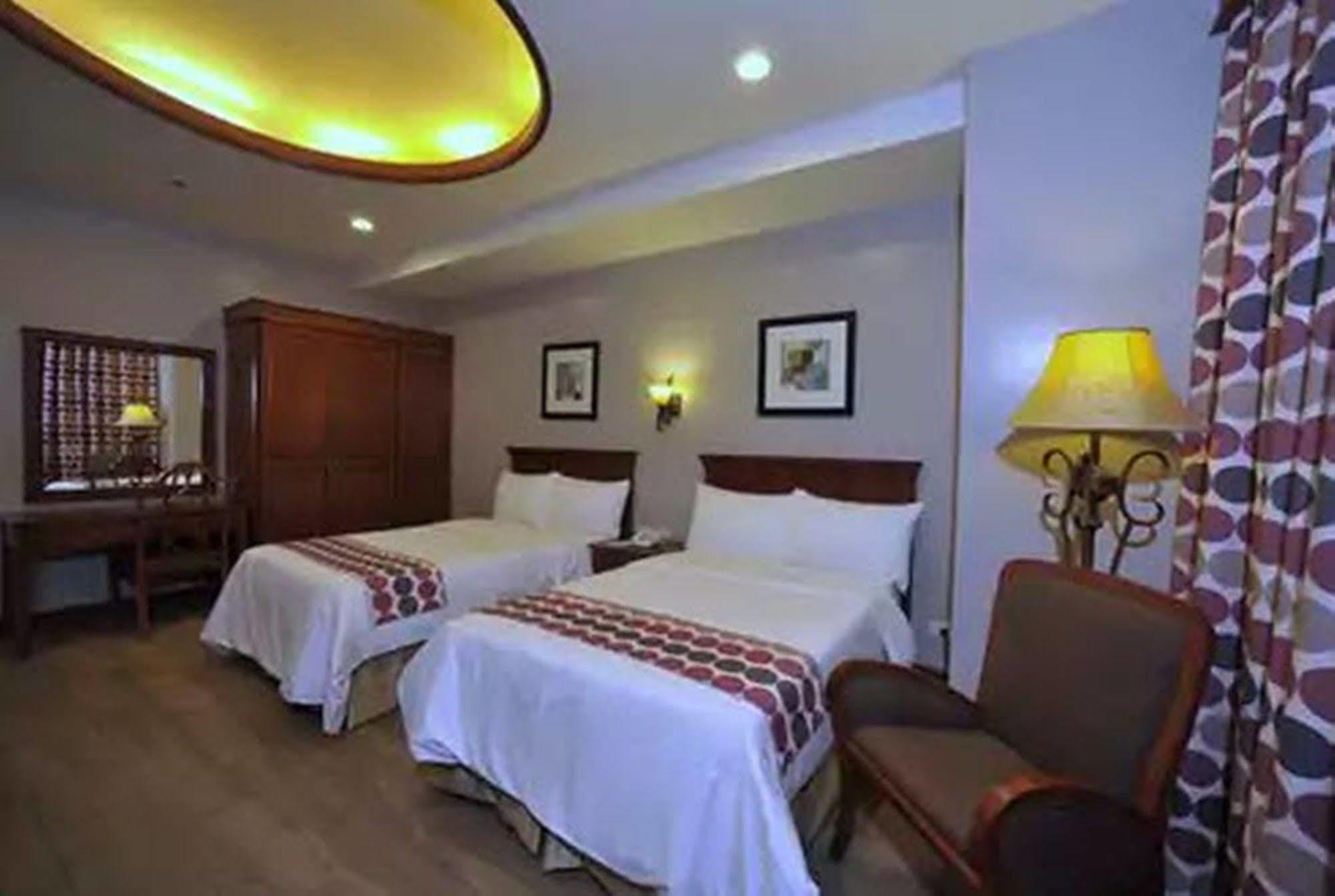 Paragon Hotel And Suites Baguio City Buitenkant foto